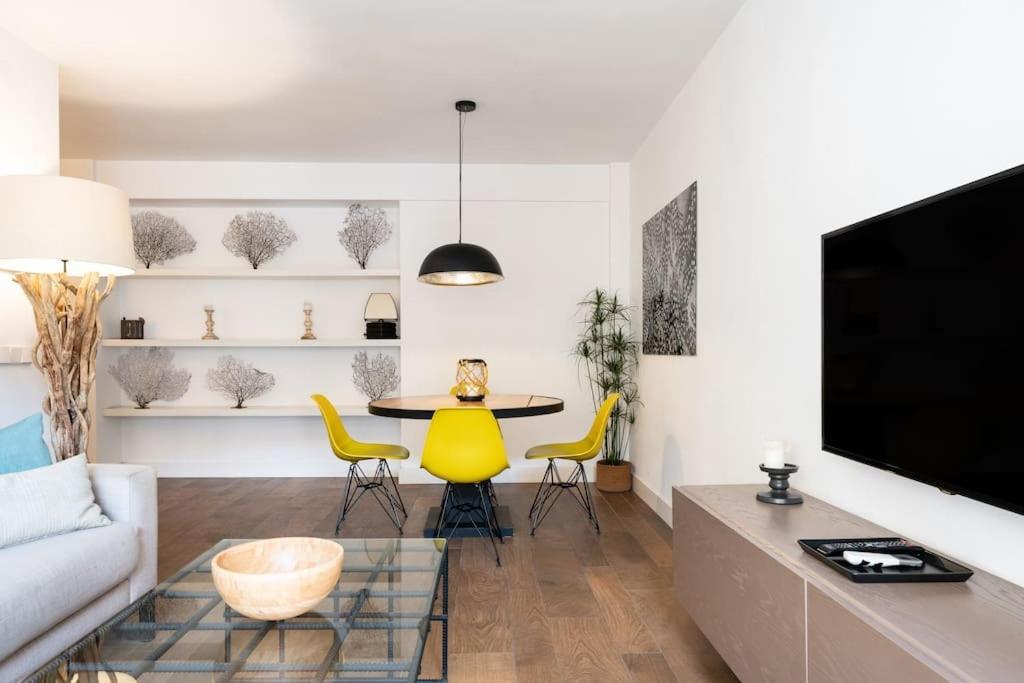 Super Central Malaga Flat With Terrace And Free Parking Экстерьер фото